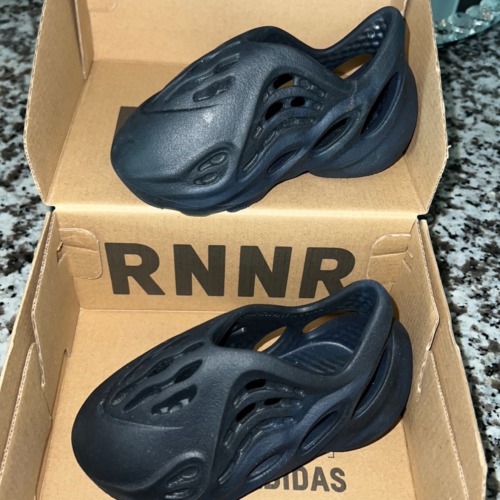 TODDLER YEEZY FOAM RUNNERS MINERAL BLUE